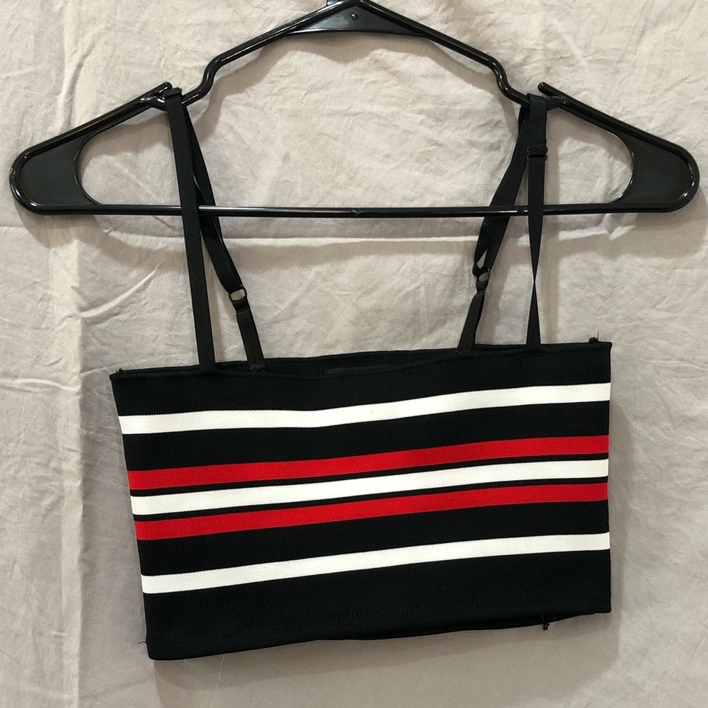 Fashion Nova Crop shirt